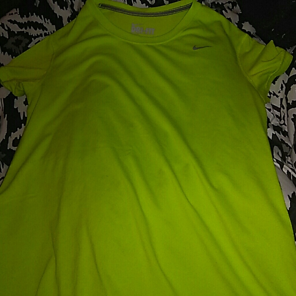 Nike dri-fit tee